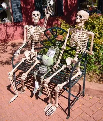 03-341-Skeletons-outside-a-shop-in-Sedona-Arizona.webp