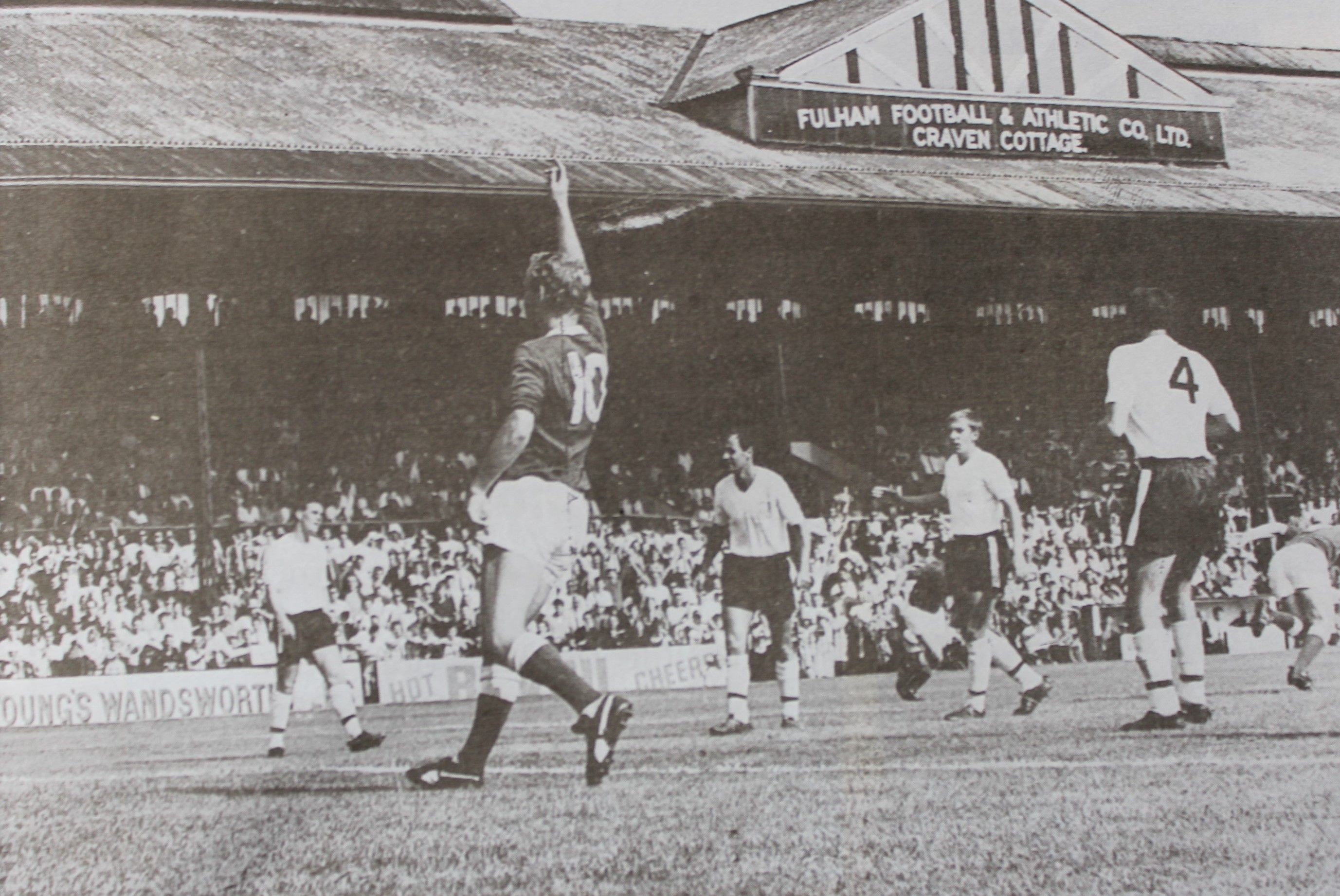 1187 20.06.66 Ball v Fulham (A) SECOND IN SEQUENCE - Alex Young acclaims Alan Ball's goal as t...JPG