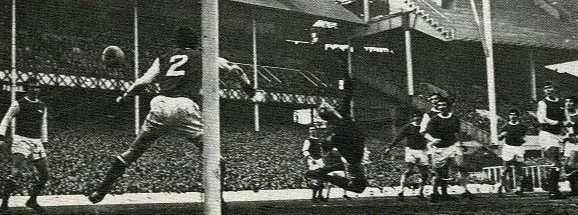700214 Alan Whittle scores one of 2 in a draw with Arsenal, 14 February 1970.webp