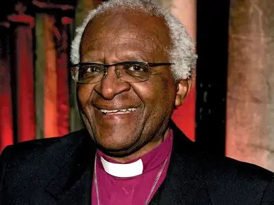 Desmond-Tutu-2005.webp