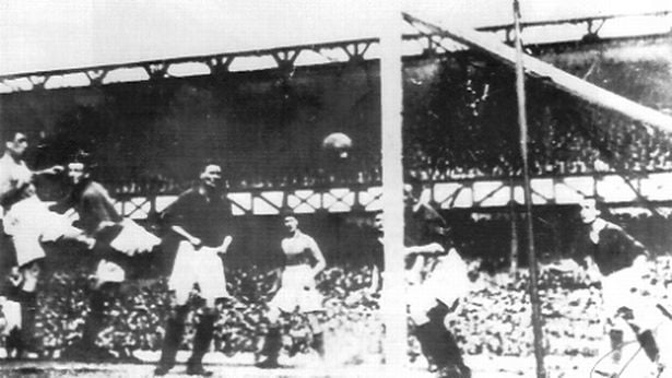 dixie-dean-s-60th-goal-against-arsenal-620759892.jpg