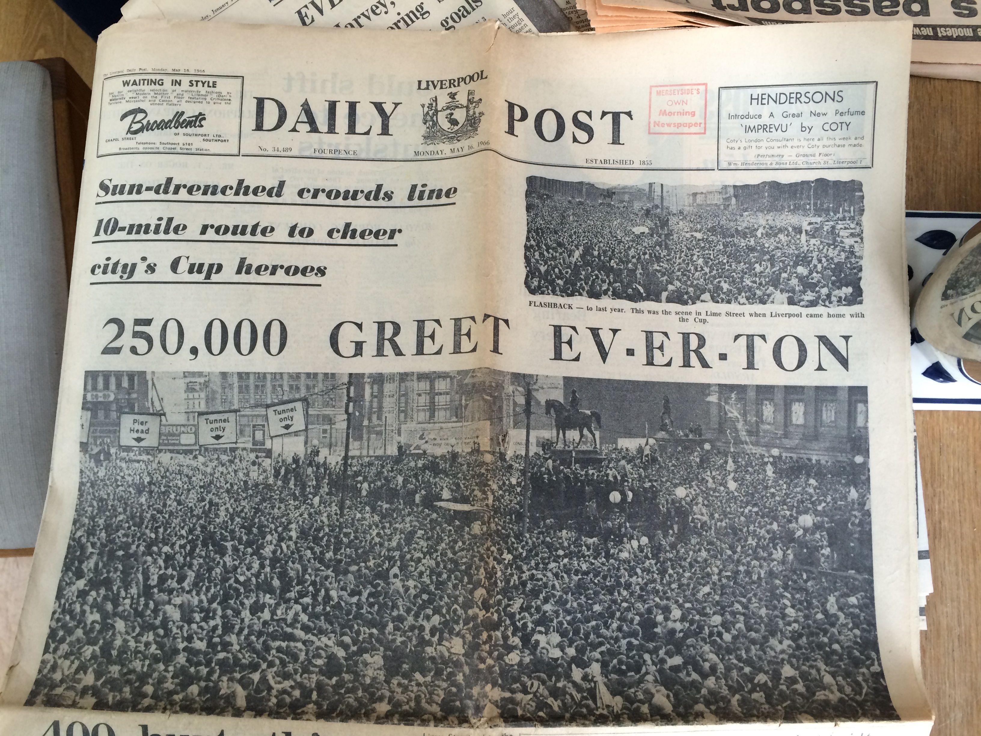 Everton 1966 FA Cup Winners 2.jpg