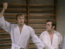 monty-python-banana.gif