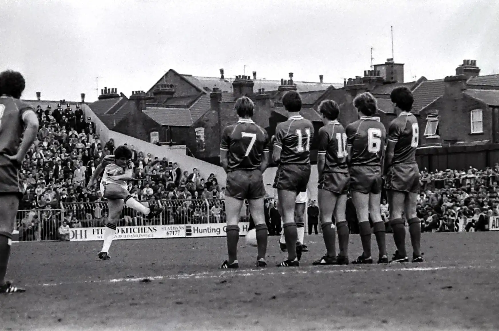 P831+Raddy+Antic+free+kick.webp