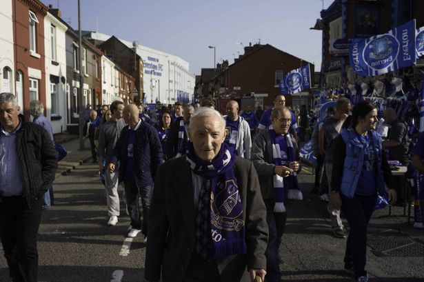 Billy-Ingham-walking.jpg