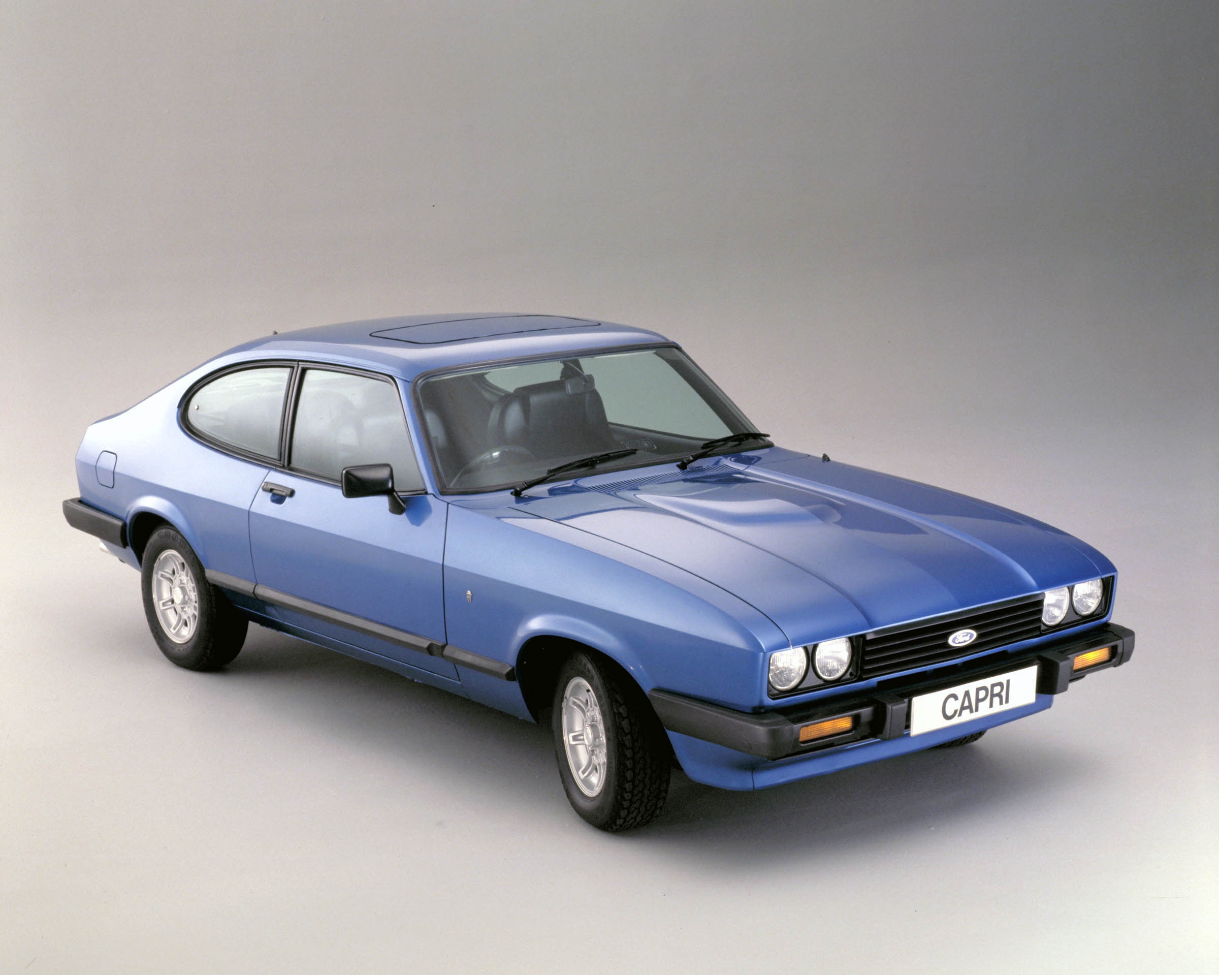 Blue_Mk3_Capri1.jpg