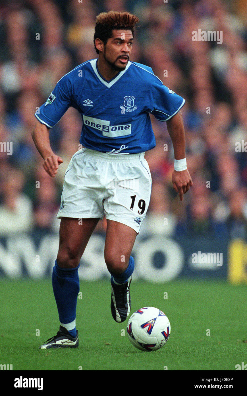 abel-xavier-everton-fc-20-february-2000-JE0E8P.jpg