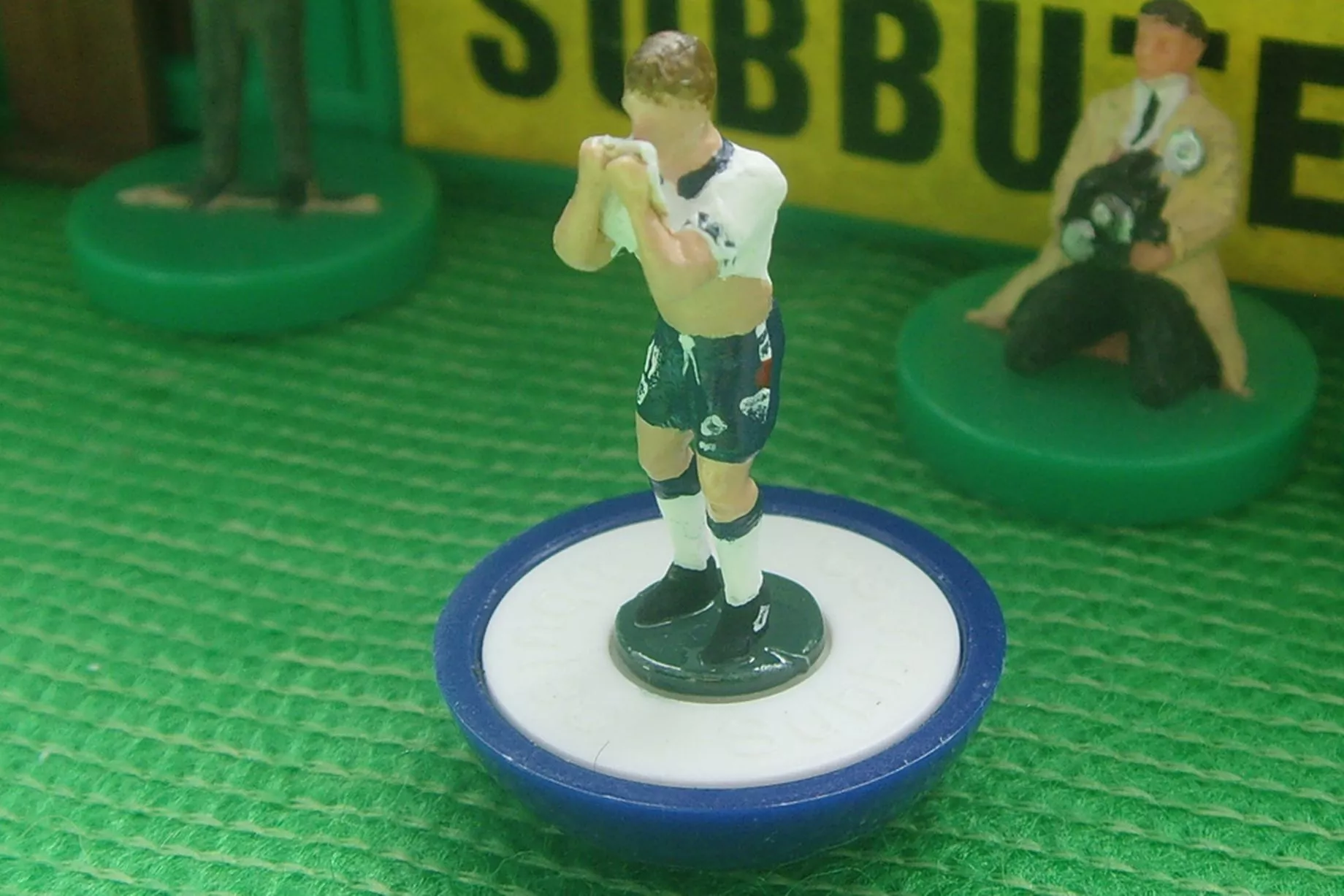 Paul-Gascoigne-in-tears.jpg