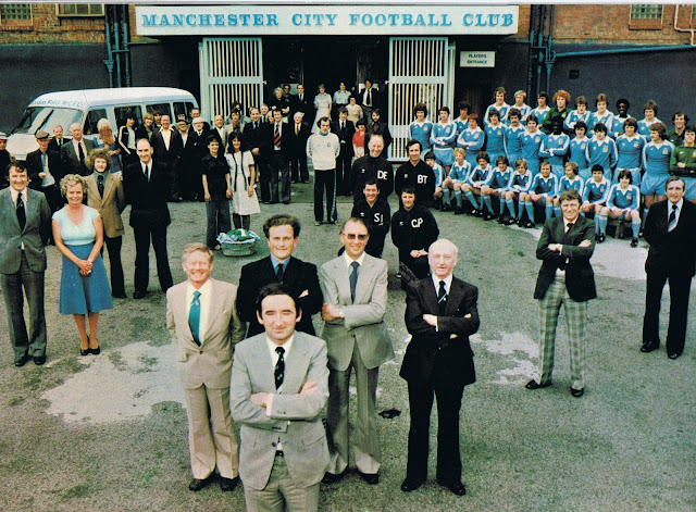 1976+All+staff-1.JPG