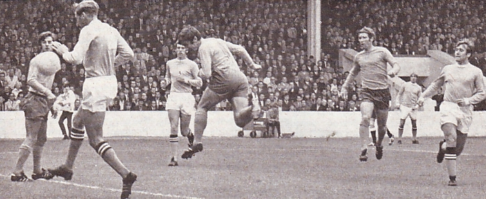 everton-home-1969-70-action.jpg