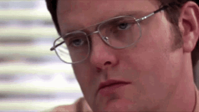 dwight-shrute-dwight-annoyed.gif