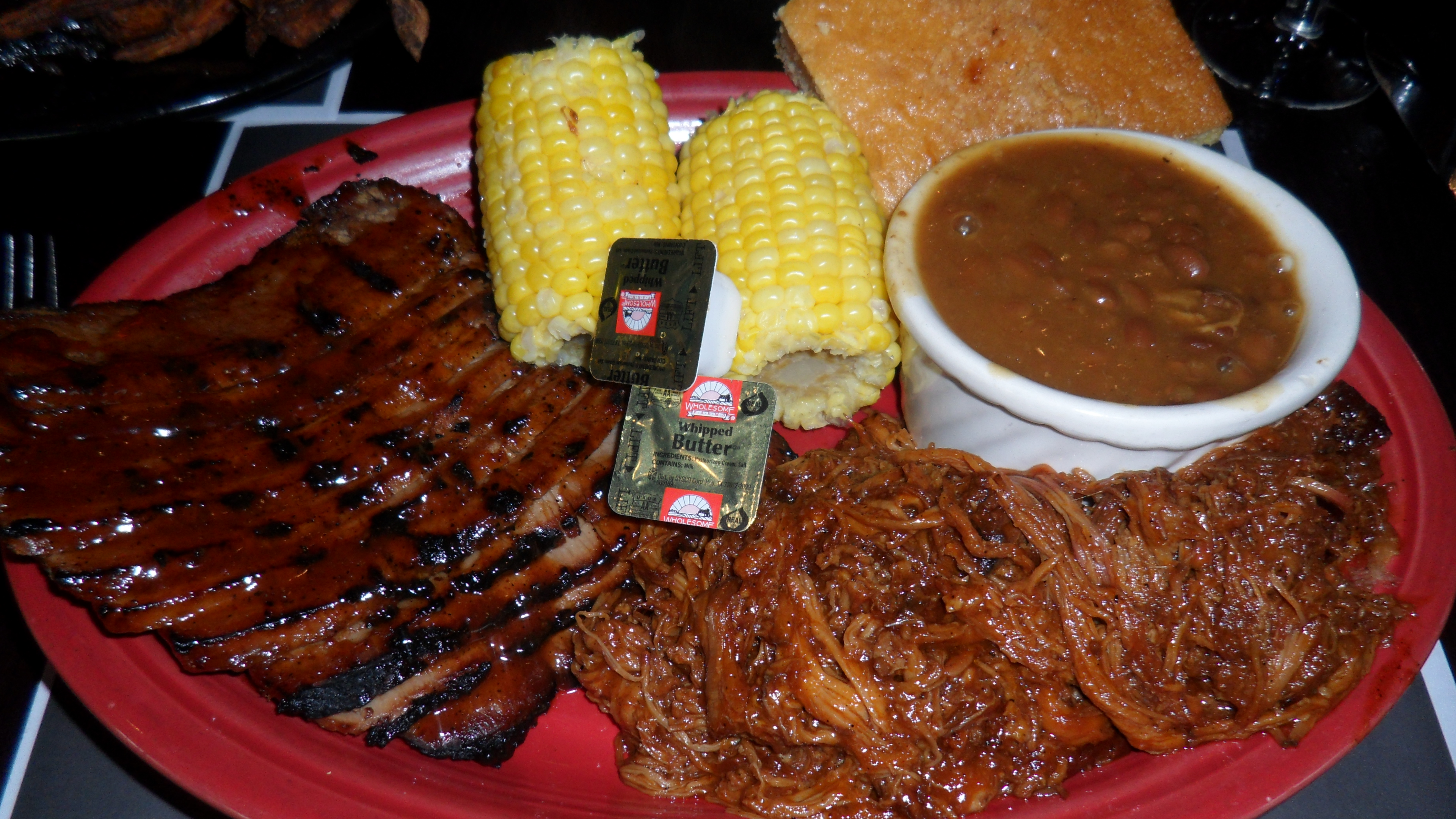 20110411-smokin-al-pulled-pork-and-brisket.jpg
