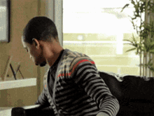 eating-popcorn-watching.gif