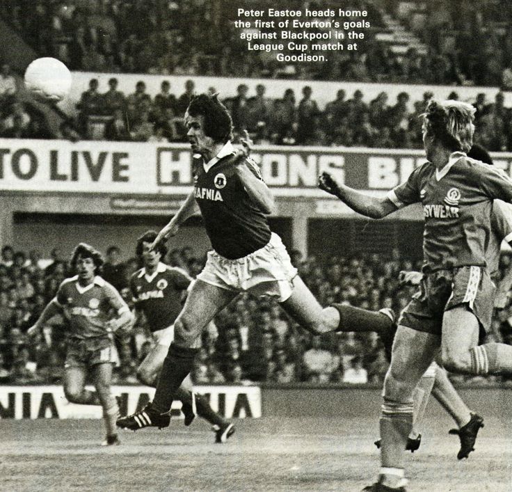 21567eceefd5c9cd83e5303d322dc588--goodison-park-blackpool.jpg