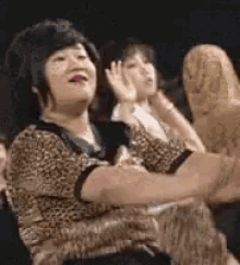 dancing-asian.gif