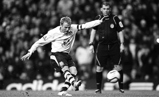 phil-neville-v-chelsea.jpg
