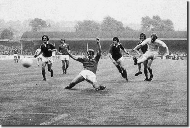 19730825bremnergoal.jpg