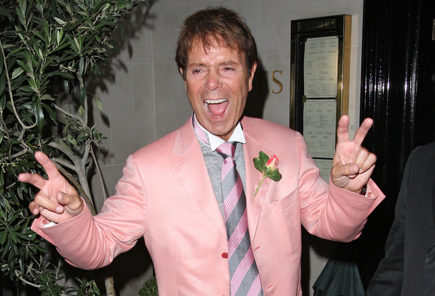 cliff_richard_8_wenn3975206.jpg