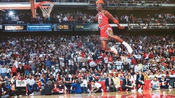michael-jordan-vertical-scottfujita-2.jpg
