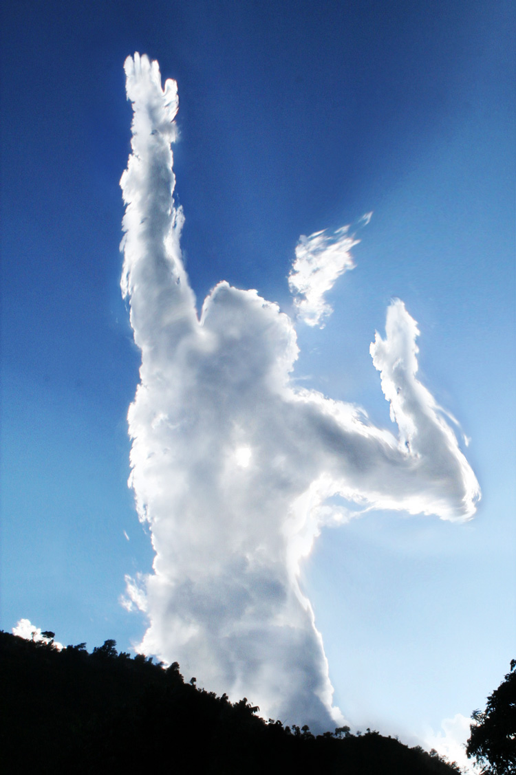 man_in_the_clouds_by_mastergnu.jpg