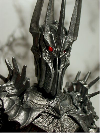 review_sauron_4.jpg