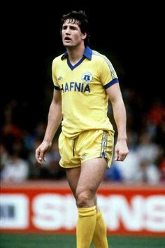 c055c96aba4399e59eed5836dc91c9d6--everton-lyon.jpg