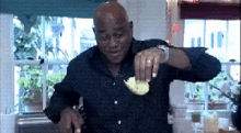 tenor.gif