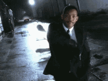 will-smith-men-in-black.gif