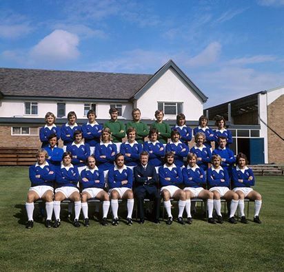 91e57a339124e80e2fa85719cf750bed--everton-fc-retro-football.jpg