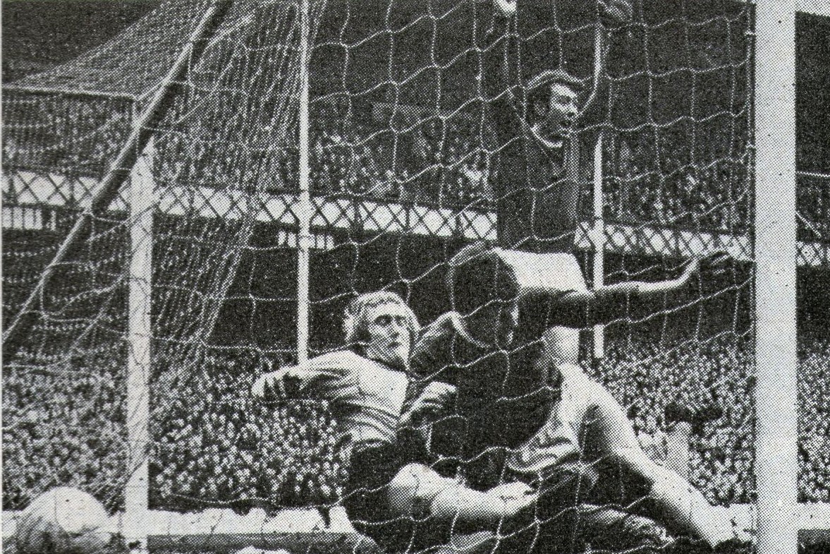 Everton%20v%20Wolves%201969%2070%20action.jpg
