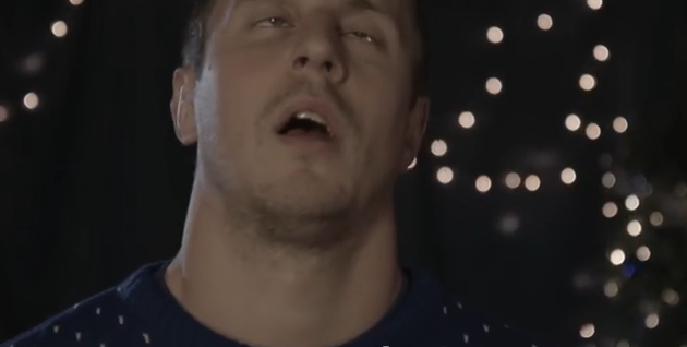 B83AnJACQAEkFSn.png