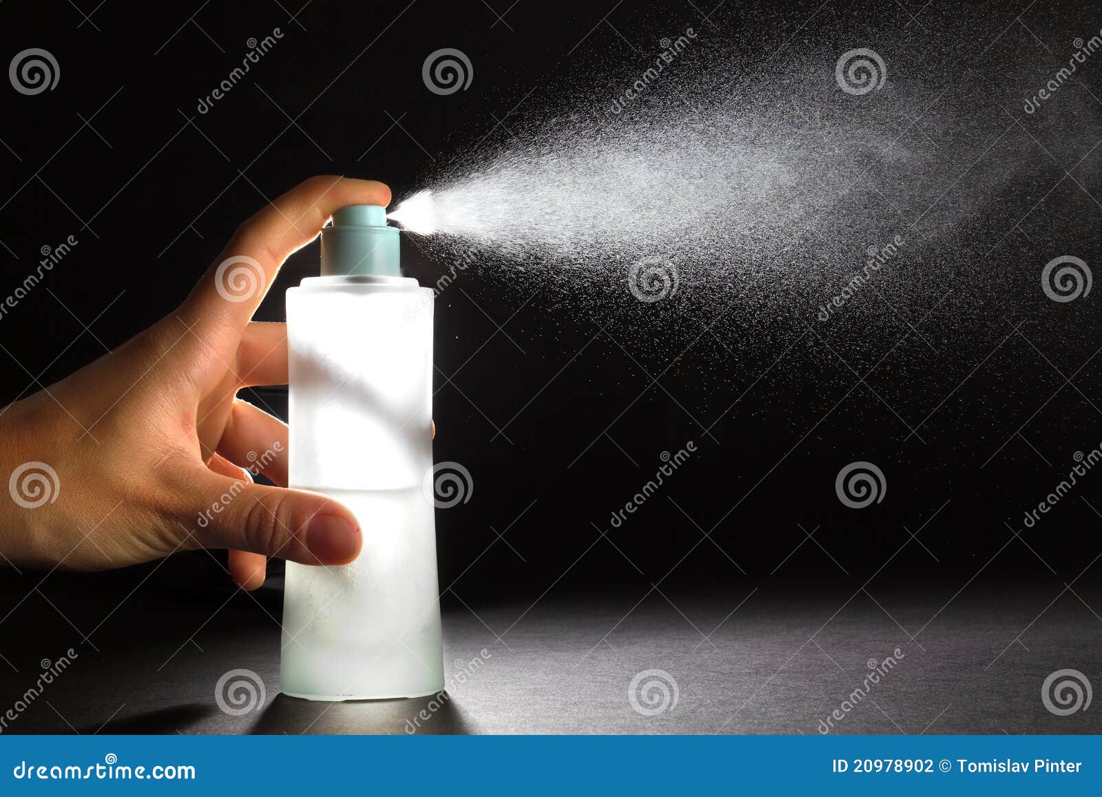 perfume-spray-20978902.jpg