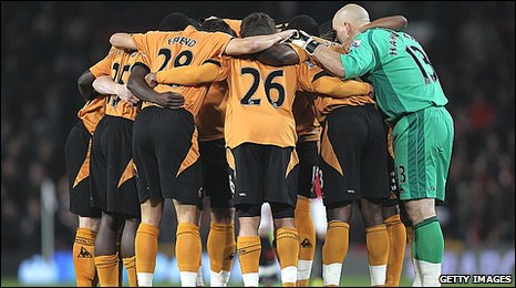 _46931068_wolves.jpg