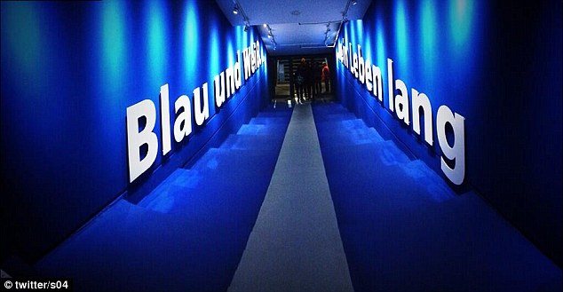 1409422113415_wps_29_Schalke_tunnel_before_ren.jpg