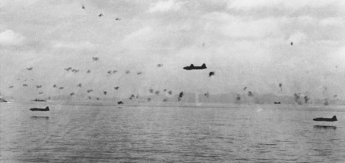 Betty_bombers_attack_invasion_fleet.jpg