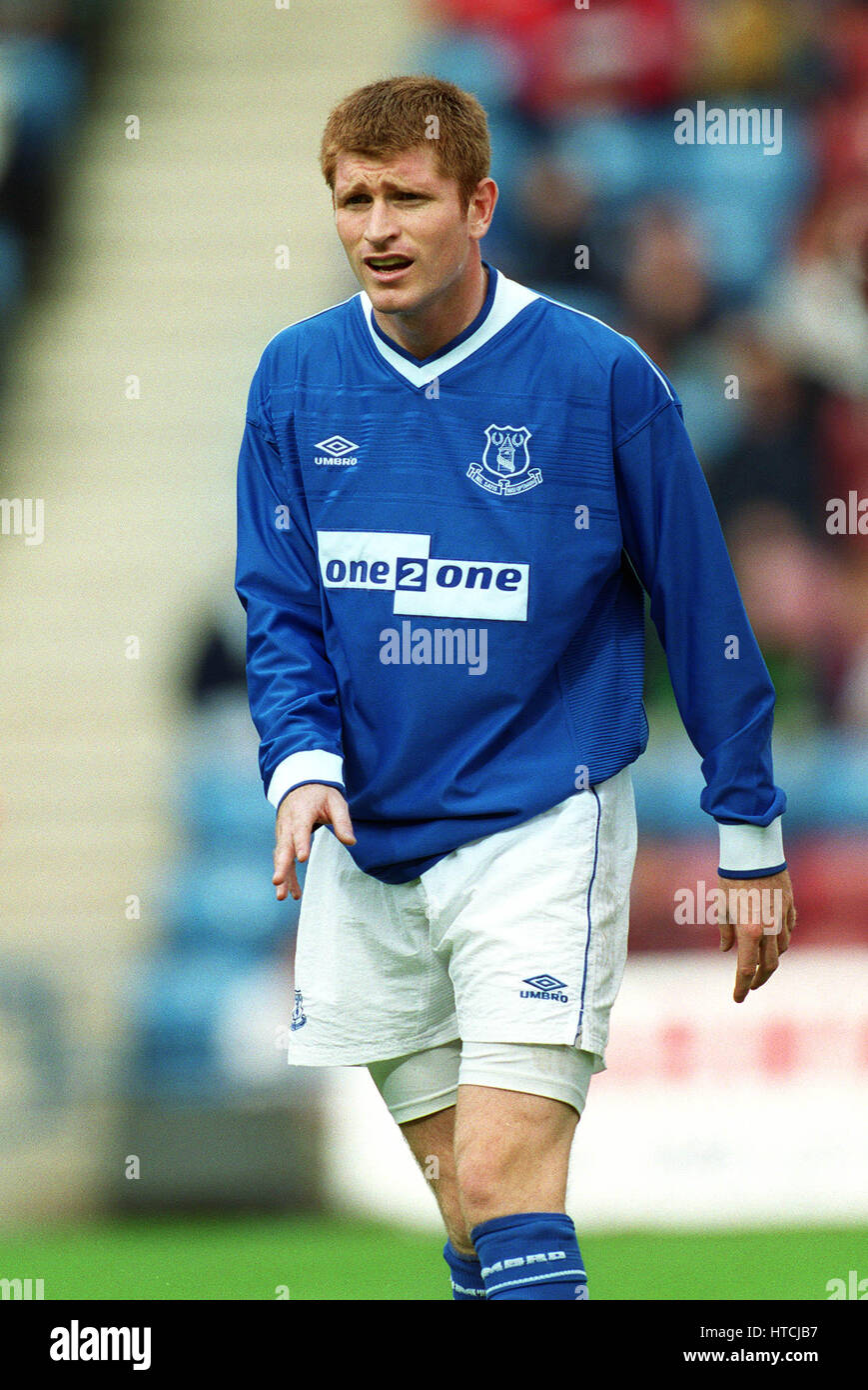 tommy-johnson-everton-fc-09-october-1999-HTCJB7.jpg
