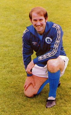 1e8b10f8311f12efa533fc1163ff5eb2--everton-football.jpg