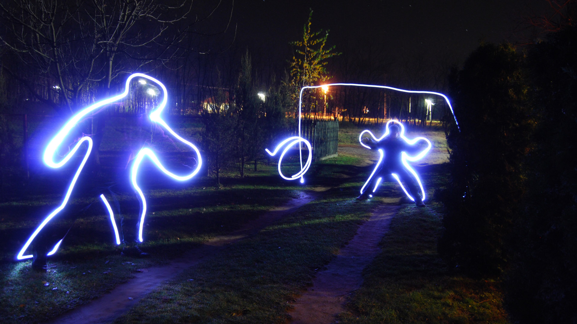 light_graffiti_2_by_varganorbert-d32iahh.jpg