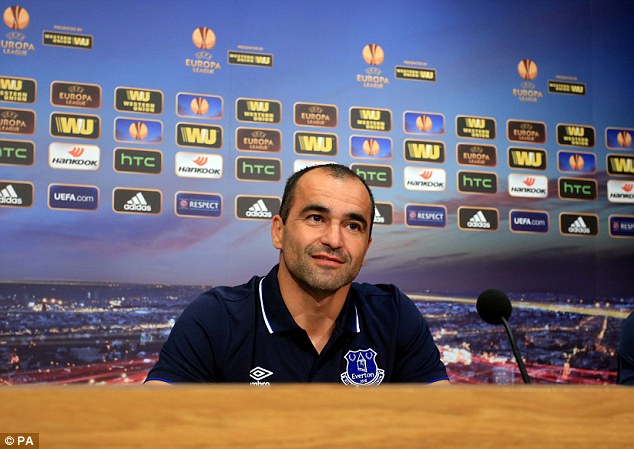 1410955807193_wps_37_Everton_manager_Roberto_M.jpg