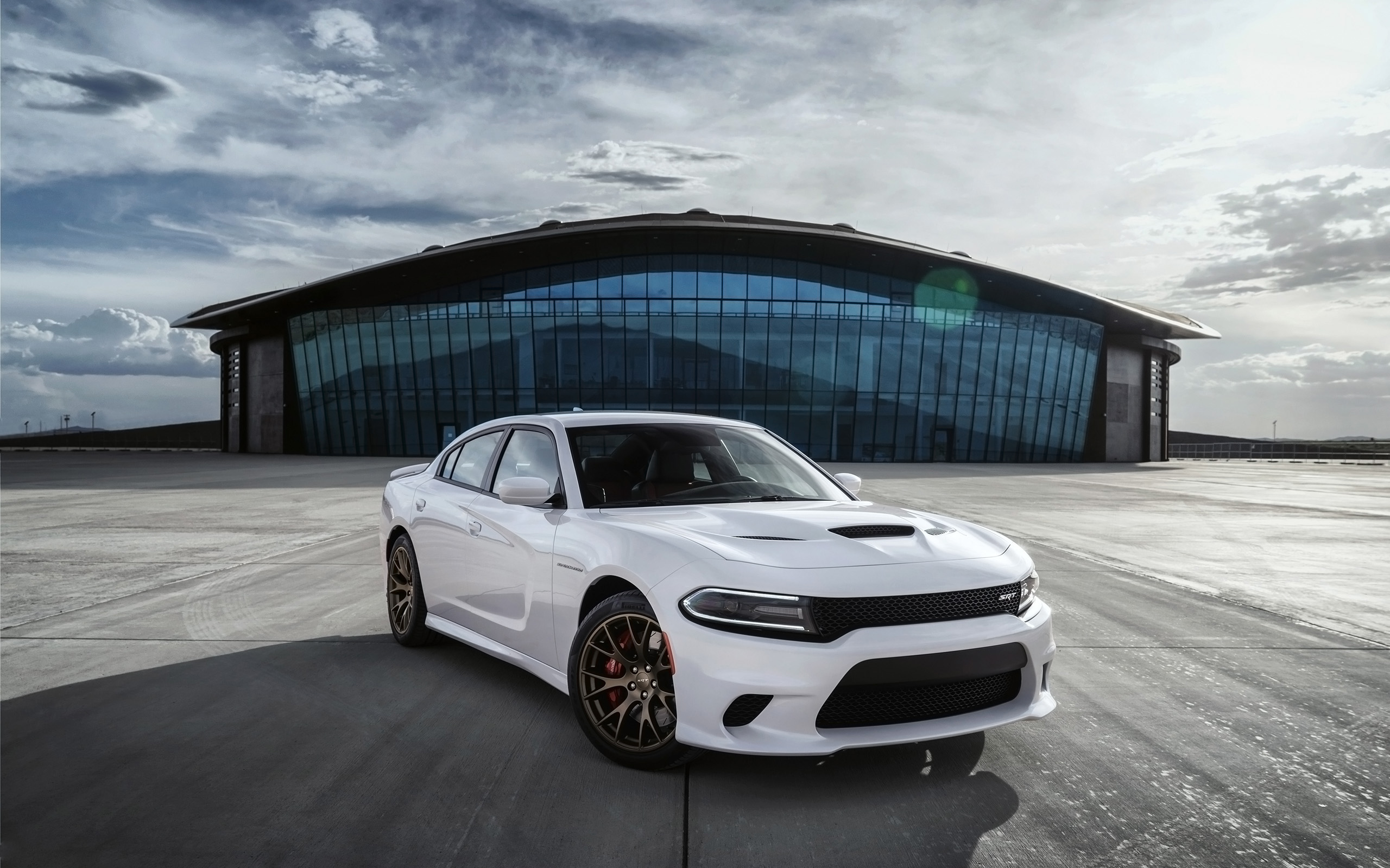 2015_dodge_charger_srt_hellcat-wide.jpg