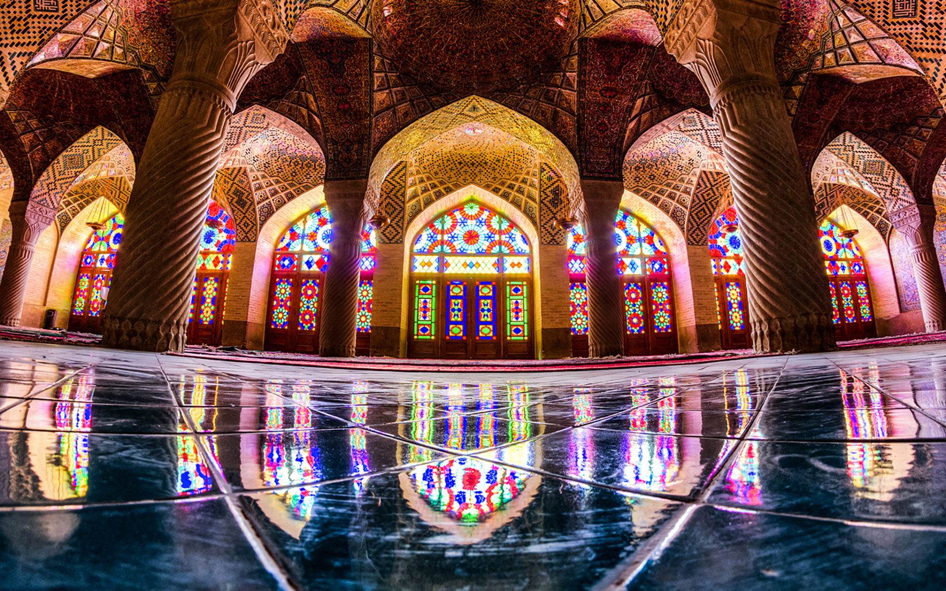 Nasir_al-_mulk_mosque_Shiraz-1920x1200.jpg