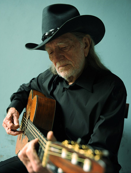 2001_Willie-Nelson.jpg