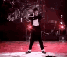 michael-jackson-king-of-pop.gif