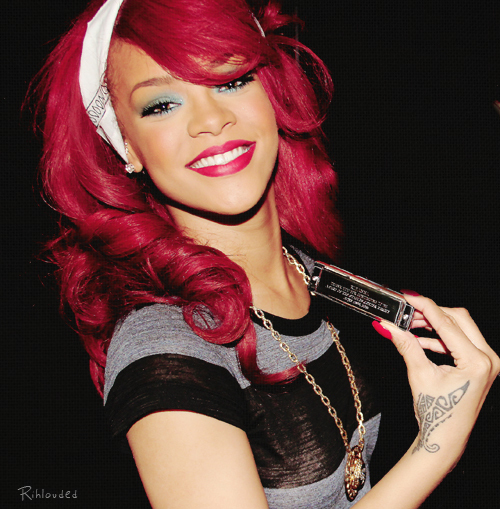 beautiful-rihanna-smile-Favim.com-319670.jpg