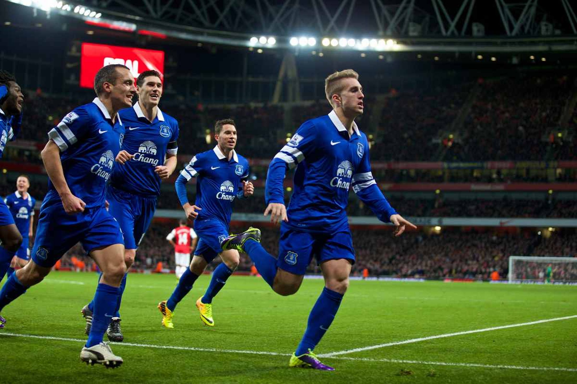 arsenal-celebration.jpg
