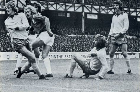 d0a4d5a4c9d9266a0605170b7b6c424a--everton-september.jpg