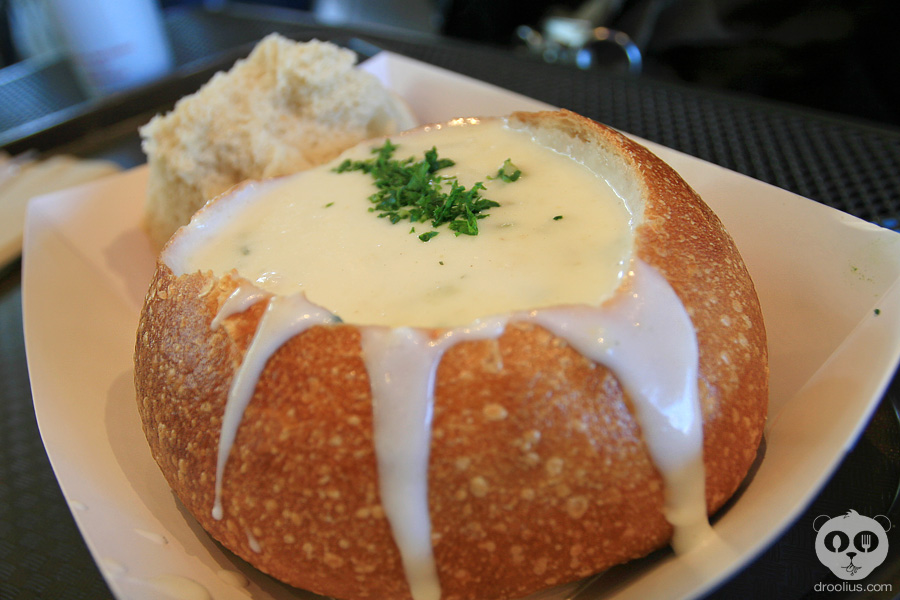 Droolius_Boudin_Chowder_L.jpg