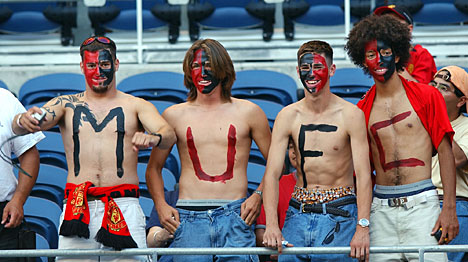 ManUtdFansAP_468x262.jpg