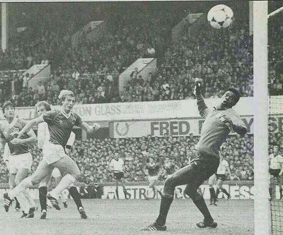 0d42786585d3db9b5e4d0f427e652907--everton-scores.jpg
