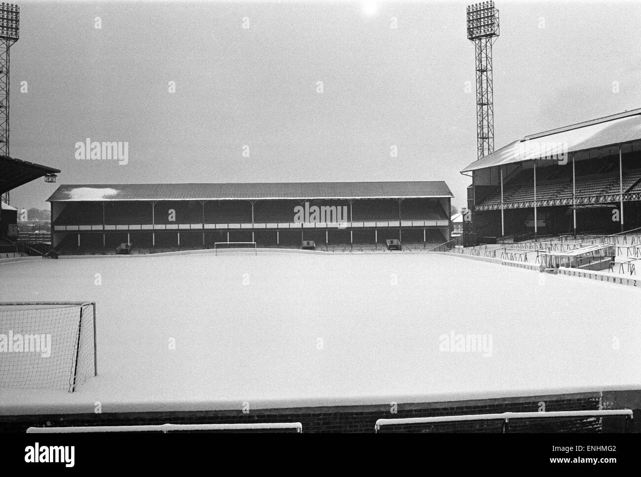 goodison-park-home-ground-of-everton-football-club-covered-in-snow-ENHMG2.jpg